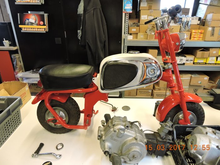 Honda - CZ100 white tank project - from 1963