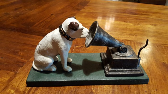 His Master’s Voice  (HMV) cast iron dog & gramophone by Rogers Foundry, Birmingham - Nipper with a gramophone - England - ca 1970