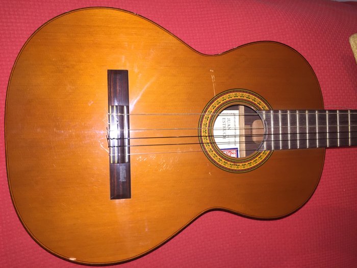 Guitar Juan Estruch Luthiers Del Valles model 150 from 1990