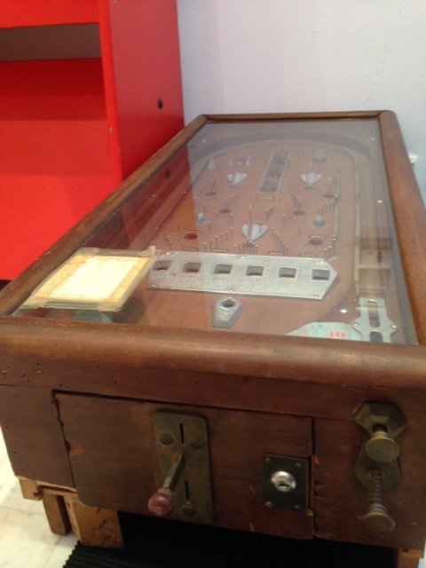 Old pinball machine - IDEAL BALL LA COUPE D’ARGENT