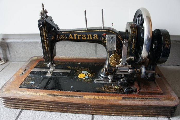 Biesolt & Locke - Afrana long arm sewing machine, Approx. 1910