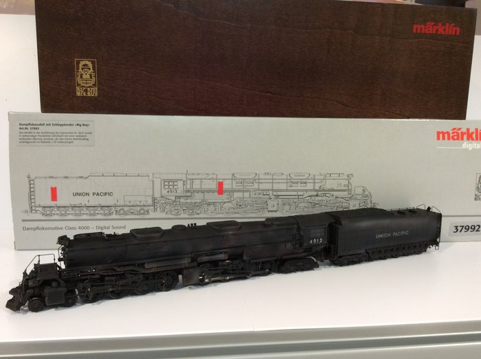 Märklin H0 - 37992 - Steam Locomotive with tender Serie 4000 'Big Boy' of the Union Pacific - weathered version