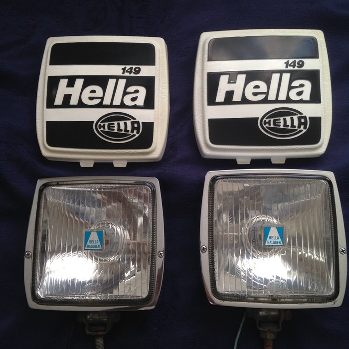 Hella 149 vierkante mist- Rally lampen met de originele kappen.