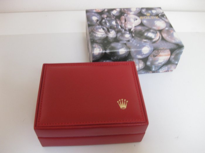 Rolex box in soft, red leather. New (ref. 14.00.02)