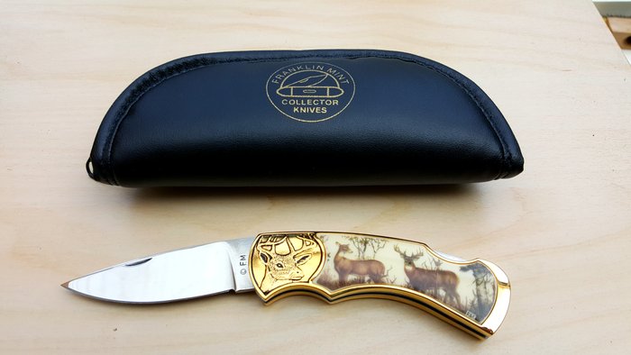 Franklin Mint pocket knife collectors knife with porcelain inlay of deer