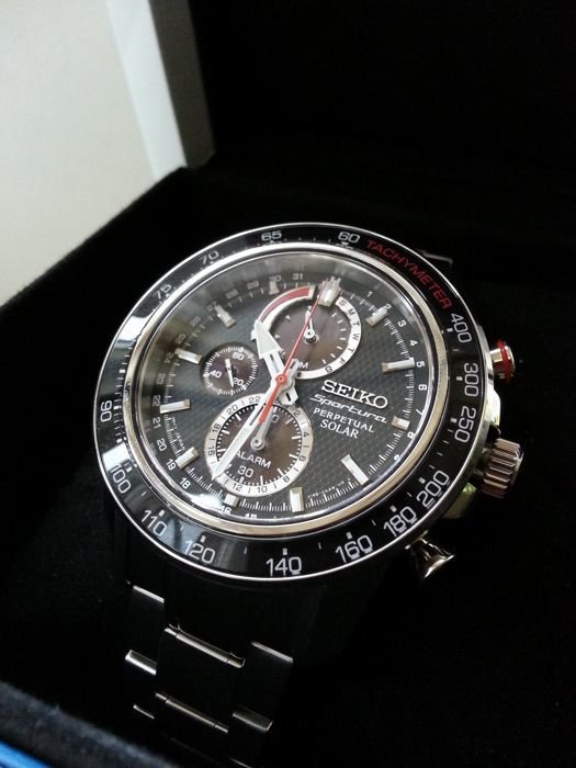 Seiko Sportura Perpetual Solar SSC357P1 – Men's wristwatch