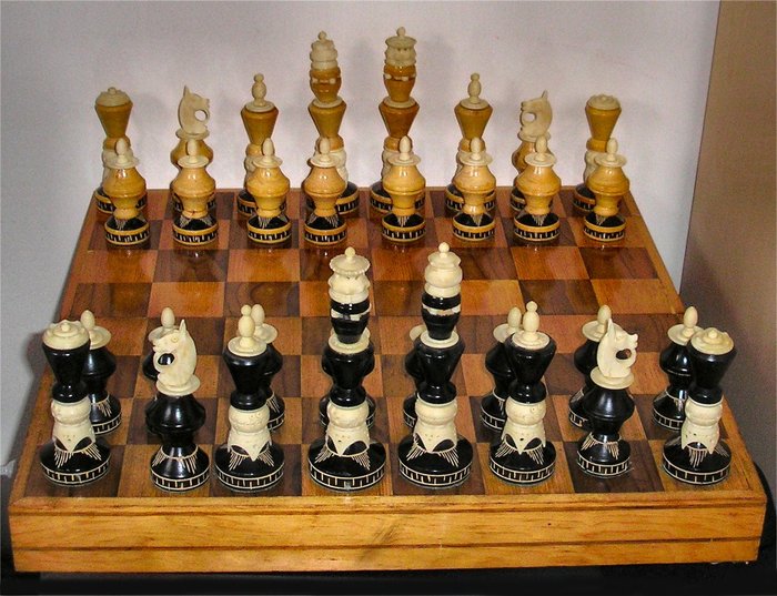 Mexican Large Hand Carved Wood & Bone Upright Chess Set in box with Board