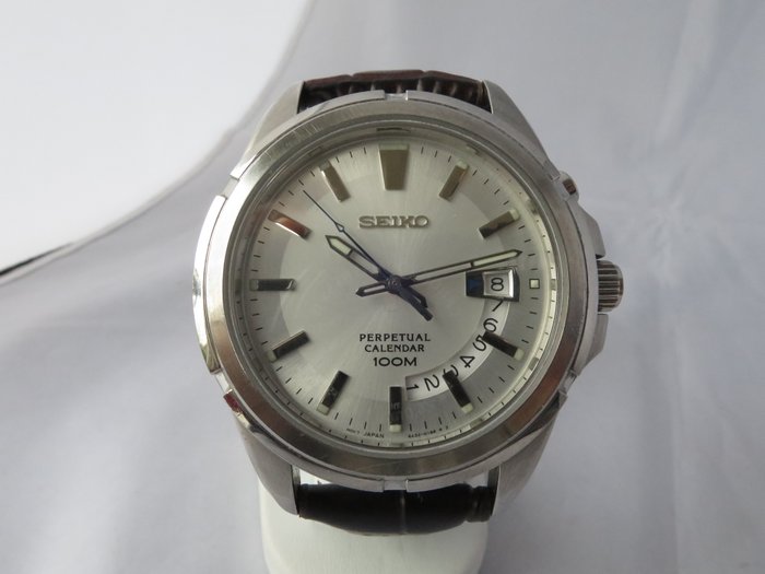 Seiko Perpetual Calendar 100m (ref:
 6A32 / 00W0) – Men's wristwatch –  21st century
