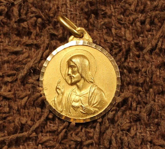 Medallion in 18 kt gold – Sacred heart – Our Lady of Mount Carmel