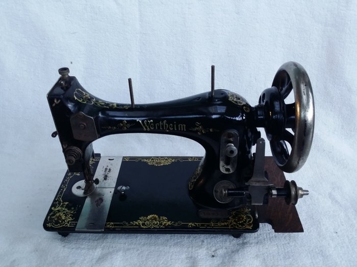 dating wertheim sewing machines