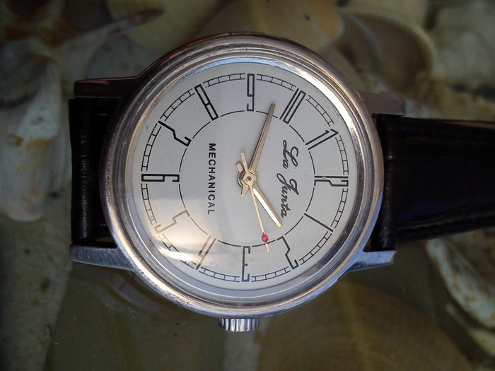 LA JUNTA -FRANCE  heren horloge van jaren 70s. 