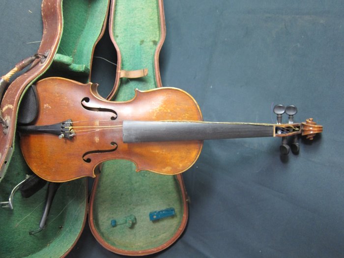 Violin by Antonio Torelli - around 1900