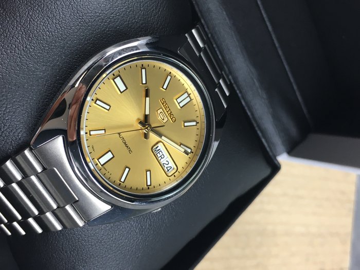 Seiko 5 Automatic reference: SNXS81 – men's watch.