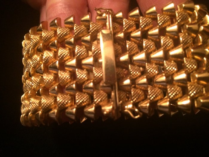 Bracelet in 18 kt gold from the 1950s