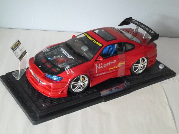 Kentoys - Scale 1/12 - Nissan Silvia S15 - Red