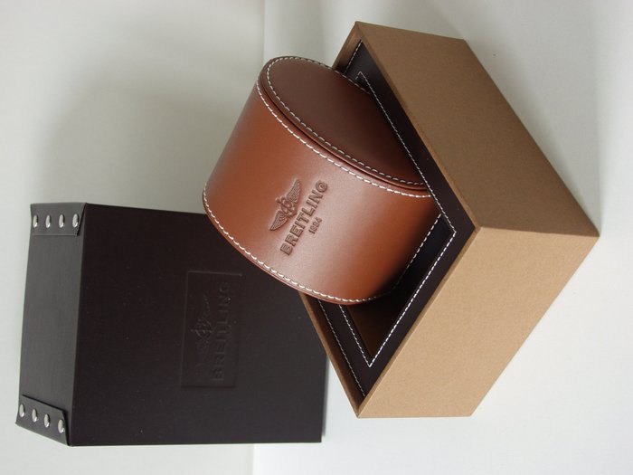 Breitling watch box - Special luxury