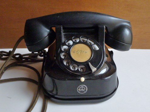 Old phone, FTR, Belgium, 1950,