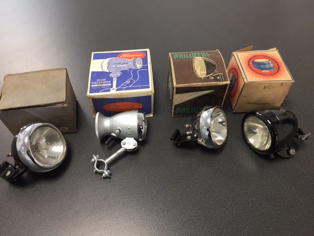 Lot of vintage bike lights, from various years, 4 by Philidyne, Hawe, Hassia and Melas