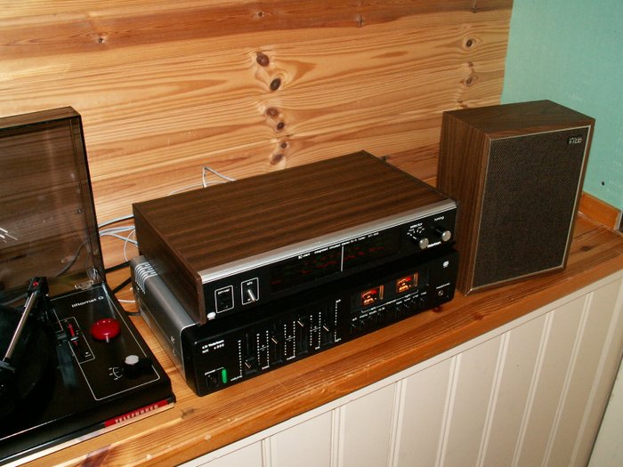 A beautiful vintage HI-FI set: TELETON amplifier A300; TELETON tuner GT 202; TELEFUNKEN record player LIFTOMAT G and Philips HI-FI compact speakers.