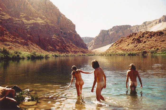 Théo Gosselin (1990-) - "Naked River Oregon" - U.S.A - 2015