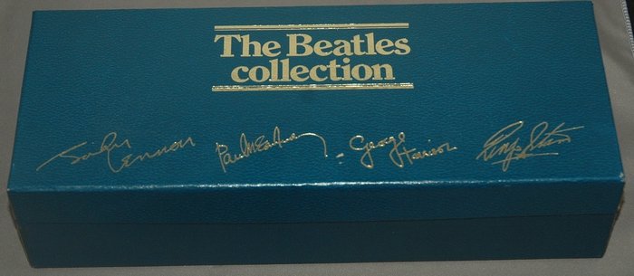 The Beatles Collection 13 cassette in nice Original Blue Box 