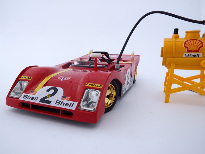 Classico Shell / MB Sales - Scale 1/18 - 1972 Ferrari 312 P - M. Andretti/J. Ickx and Racing Fuel Pump