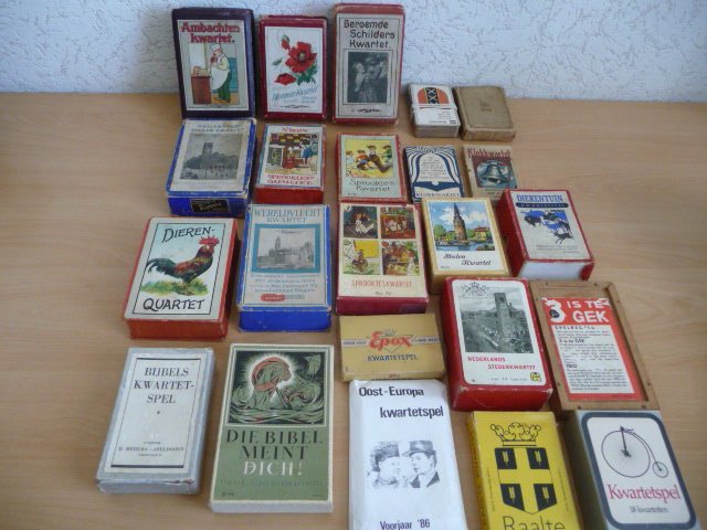 Lot of 23 antique and old Dutch Quartet games.