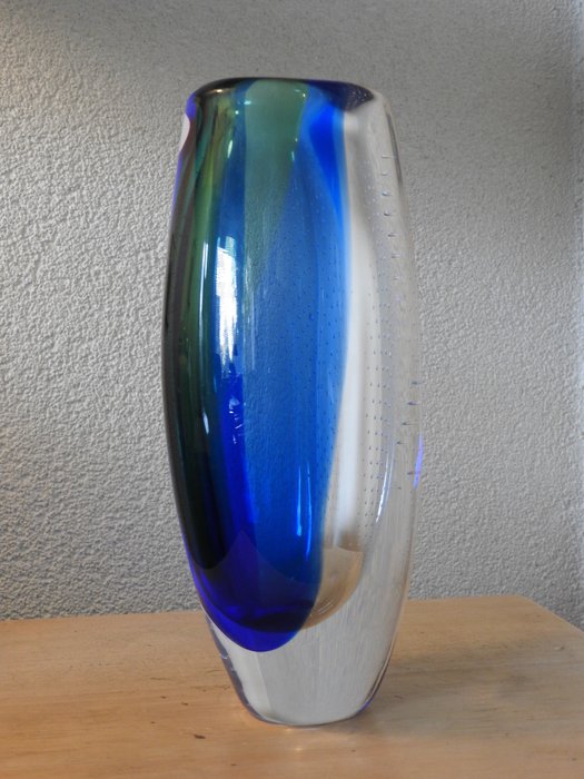 Goran Wärff (Kosta Boda) - Vase with air bubbles