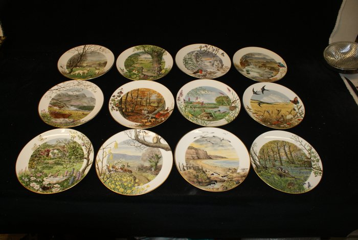 Peter Barrett for Royal Worcester - 12 porcelain plates 'Het Landelijk Jaar' limited edition