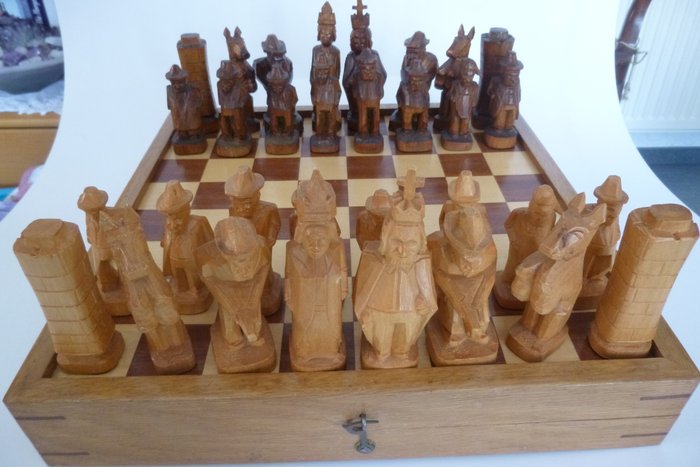 Fine Antique Hand Carved Wooden Chess, Antique Hand Carved Wooden Chess Set