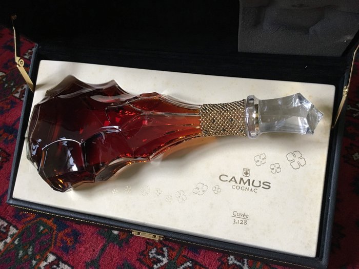 Cognac Camus 'Masterpiece Collection: Cuvée 3.128' in Baccarat decanter - Catawiki