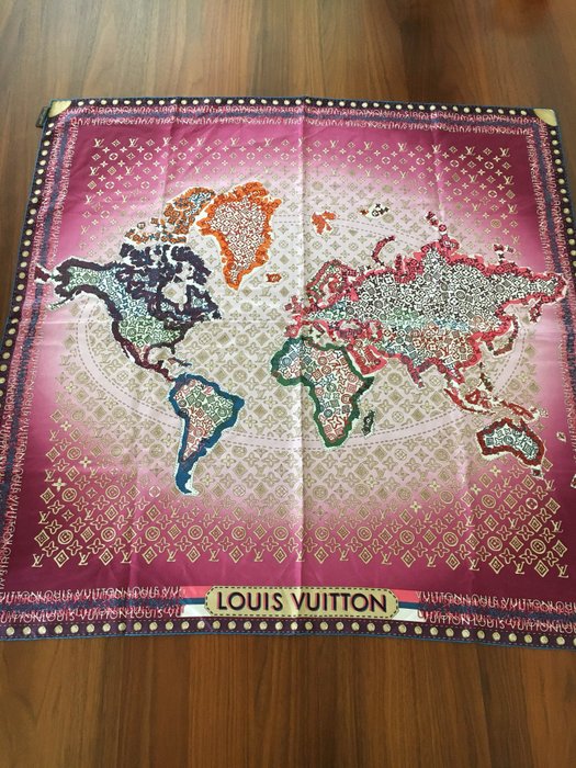 Louis Vuitton - Carre/scarf Monogram World Map - Limited Edition - Catawiki