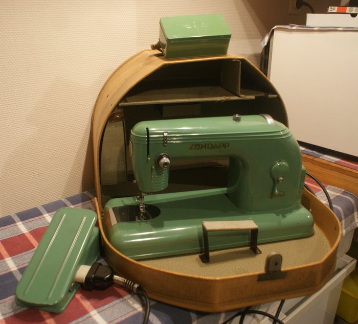 Original Zundapp 1950s sewing machine, in perfect condition