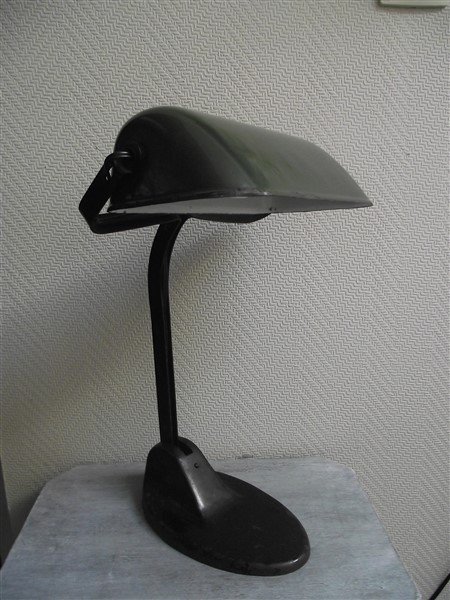 Victoria Lampe - Bauhaus industrial desk lamp
