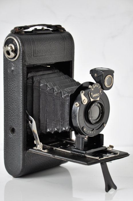 circa 1930's  VARIO Folding Camera.