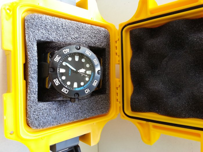 Invicta Pro Diver Shimano Edition – Model 18026 – Men's wristwatch