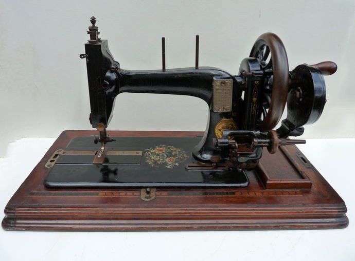 Beautiful antique Singer sewing machine - made in 1873.