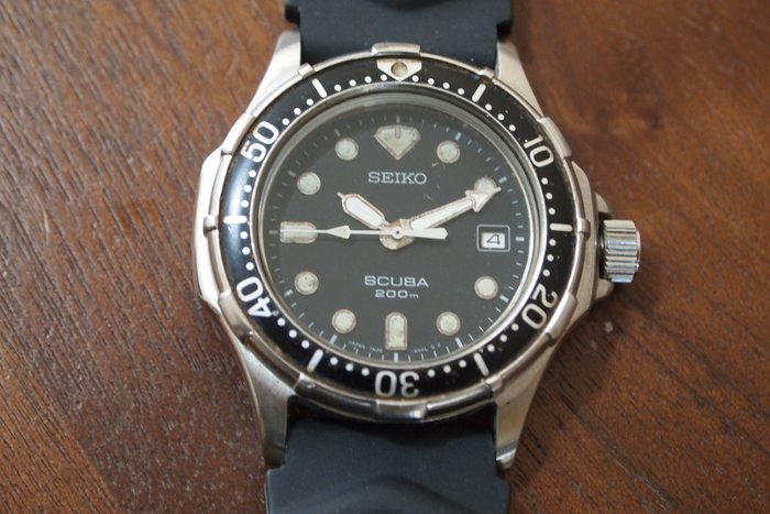 Seiko 'Scuba' 200M model no. 7N35-6000A - Gents divers watch c.1990s'