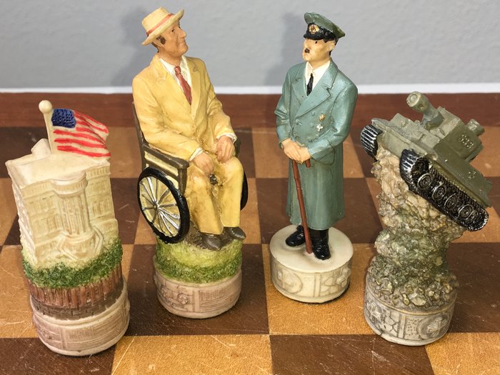 WO II Schaakspel met Hitler en Franklin D Roosevelt