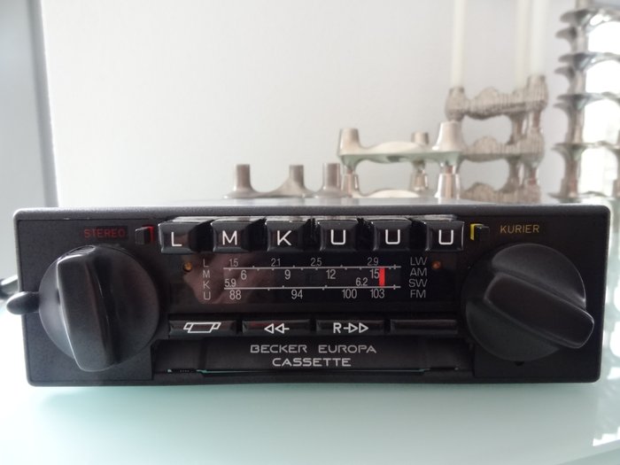 Becker Europa Cassette Kurier Autoradio Stereo  - 180 mm x 45 mm x 170 mm