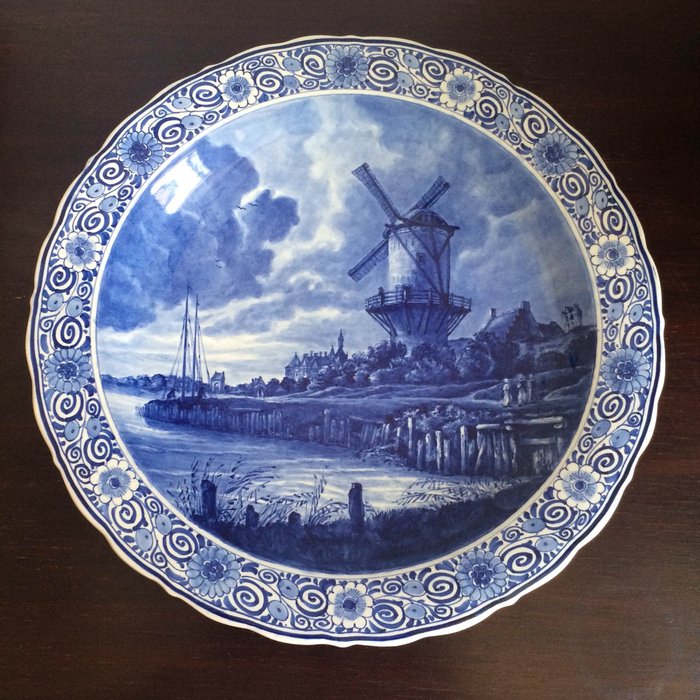 Porceleyne Fles - Large Dish with the mill of Wijk bij Duurstede, after Jacob van Ruisdael.