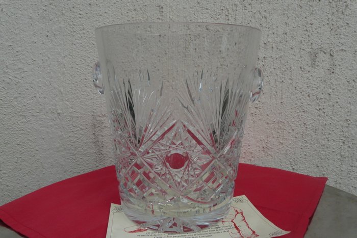Crystal champagne cooler, master glassmaker Etzel, France, end of the 20th century