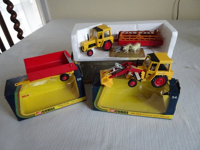Corgi Toys - Scale 1/43 - MF 50B Tractor with Shovel No.54, Tipper Trailer No.56 and Gift Set 5 Country Farm Set Massey-Ferguson MF50B with Trailer