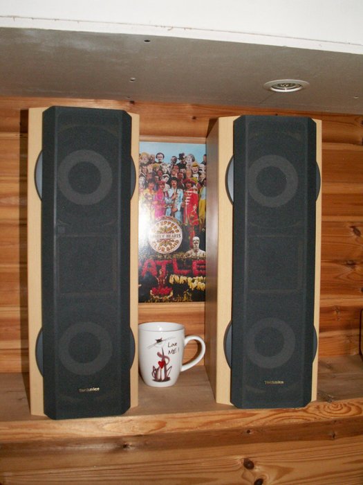 A nice design speaker set: TECHNICS SB-CA11.