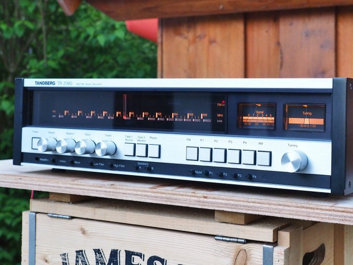 Tandberg TR-2060 Vintage 1978  FM/AM stereo receiver made in Norway