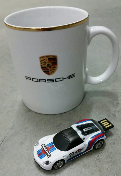 Porsche Martini Racing 918 Spyder USB Memory Stick 8gb 