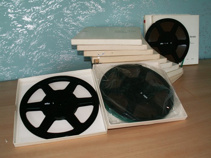 Professional 22 cm Hi-fi tape recorder reels: BRAUN TB 1025; 12 with tape, 1 empty reel.