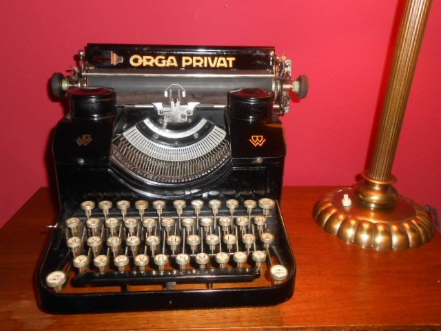 Beautiful ORGA PRIVAT of the Bing Werke typewriter Germany approx. 1930