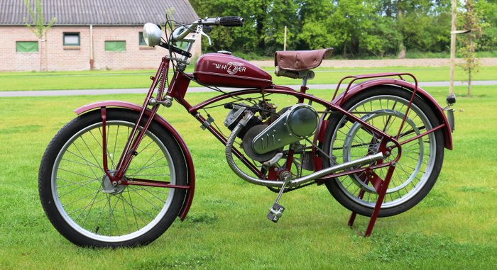 Whizzer - 138cc four-stroke single cylinder from the USA - 1949