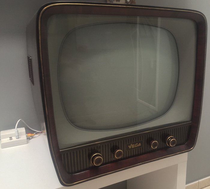 Valve television Vega Mod. 2621 - Italy - 1957